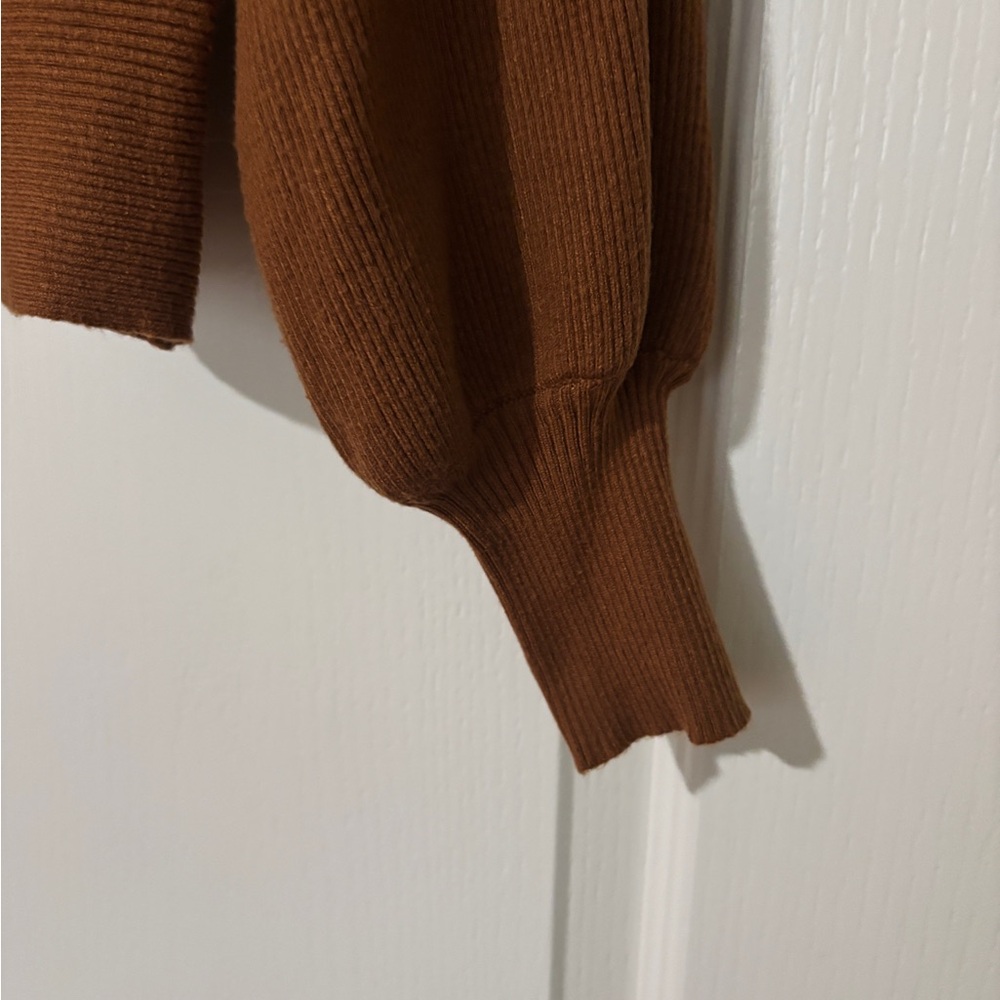 Gilli Women's Rust Ribbed Sweater - Picture 3 of 4